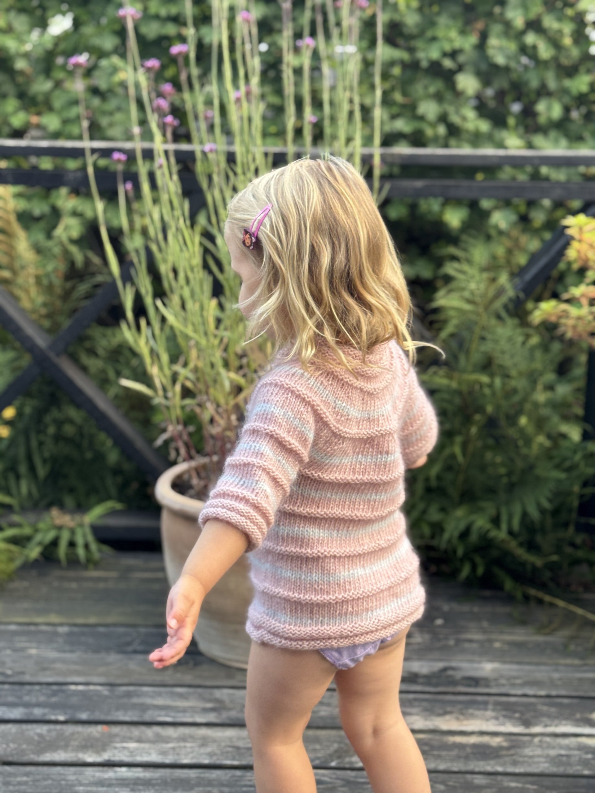 kit til "BØRNESWEATER MORMOR`S STRIBER"
